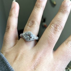 White Saphire sterling silver Ring